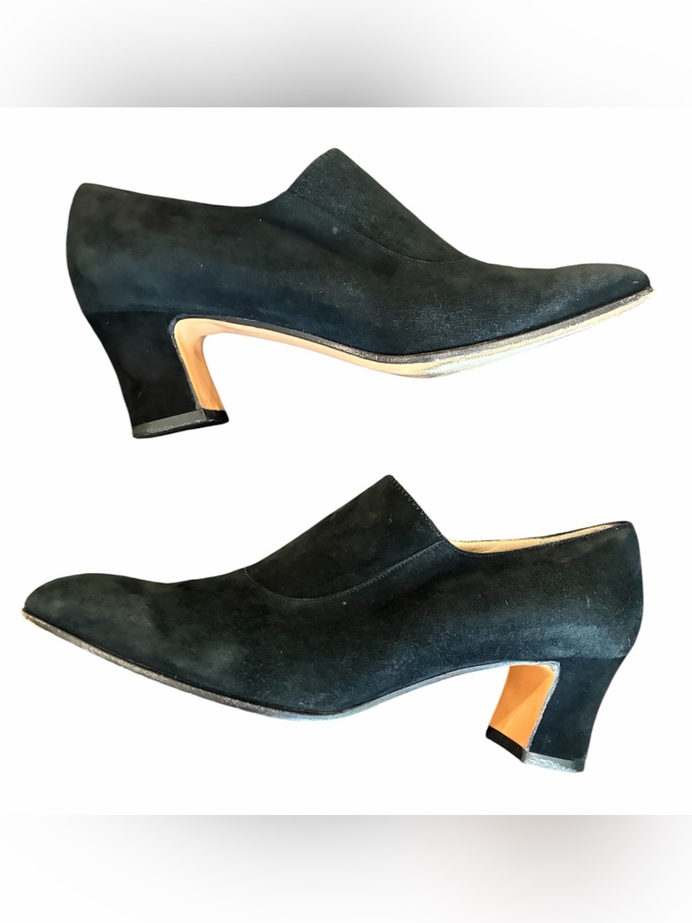 Ferragamo  Black Suede Mid-Heel Pumps -Women's sz 7.5